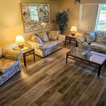 הוילה ניו פורט ריצ'י Private Tropical Waterfront Sanctuary W Pool, Hot Tub & An Island! Pet Friendly מראה חיצוני תמונה