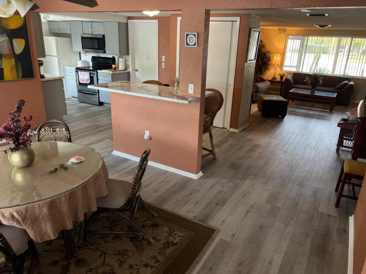 הוילה ניו פורט ריצ'י Private Tropical Waterfront Sanctuary W Pool, Hot Tub & An Island! Pet Friendly מראה חיצוני תמונה